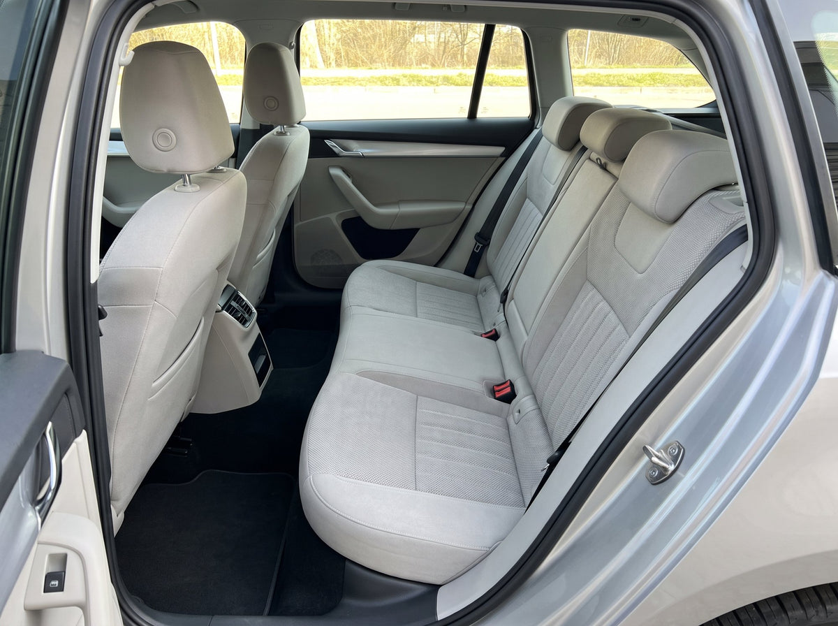 Autostoelen en bekleding